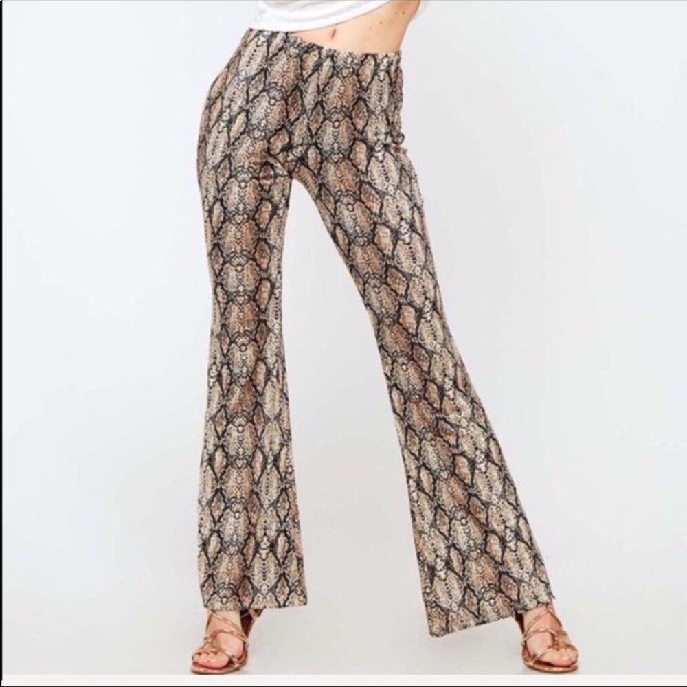 Snake Printed High Waisted Pants - Picture 3 of 8
